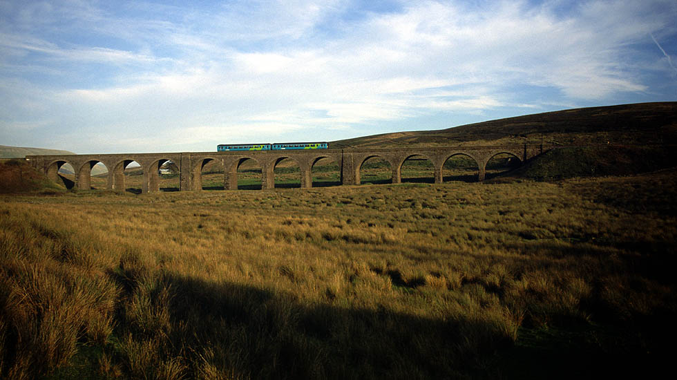 Class 156 crossing Dandry Mire Viaduct