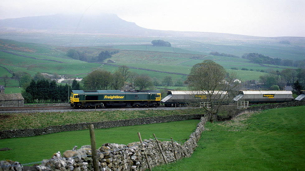 66257 [Don Raider] at Horton in Ribblesdale